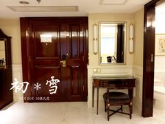 -深圳富苑皇冠假日套房酒店