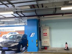 -大宁国际商业广场-地下停车库