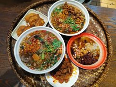 冰粉-爆炸头阿姨小四川正宗川味小吃(无任何分店)