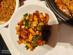 -铁胖子口碑长沙菜·龙虾烧烤(赤岗社区店)