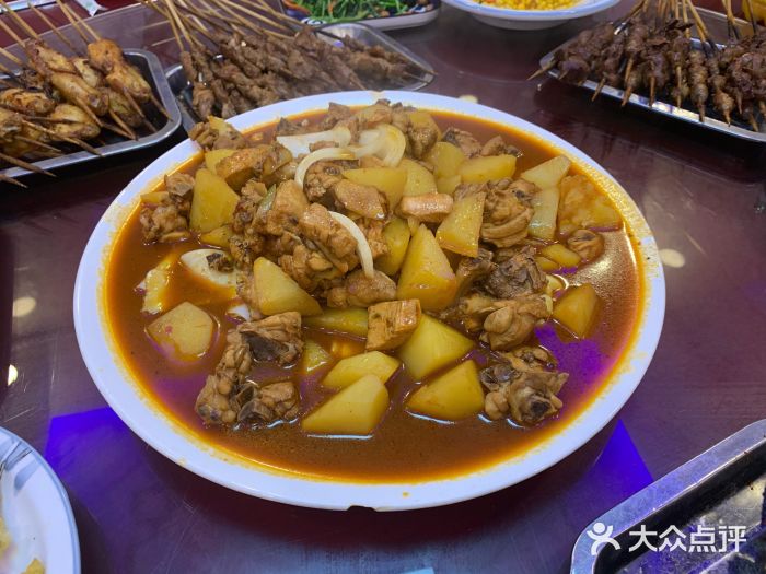 伊隆斋(什刹海店)大盘鸡（大份）图片
