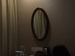 躺床上看-格林豪泰商务酒店(上海大宁国际延长路地铁站店)