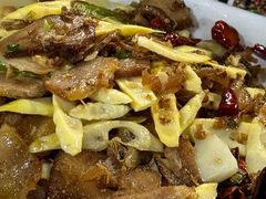 -土砂锅生态山庄·非遗砂锅雅鱼