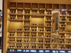 -宝丽眼镜(湖墅店)