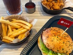 -必胜客(绿地新都会店)