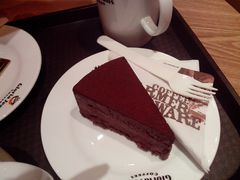 巧克力松露蛋糕-Gloria Jean's Coffees