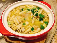 风干肉笋干煲-好灶头妈妈菜·千岛湖柴火鱼餐厅(桐庐店)