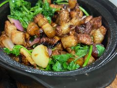 干煸五花肉煲-海口滨海新村143号海南老字号炒菜店
