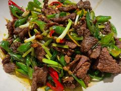 小炒黄牛肉-老滇山寨•云南特色菜•地方菜•民族风情歌舞表演(金碧店)