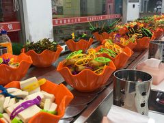 -亿富盛餐饮旋转小火锅(乐客城店)