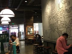 大堂-星巴克臻选(湛江鼎盛广场店)