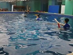 -Swim斯卫姆国际儿童游泳中心(红博中央公园店)