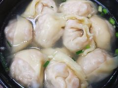 三鲜大馄饨-万寿斋(山阴路店)