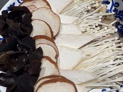 -东镇老火锅(长春路首店)