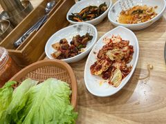 -牛信亭韩国料理·炭火烤肉(紫藤路店)