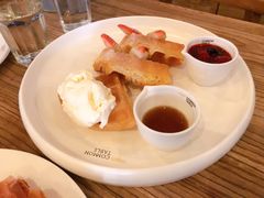 -Common Table · Brunch & Coffee