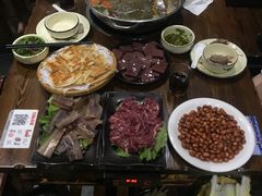 -乡土黄·鲜牛肉火锅·小龙虾(兴业街店)