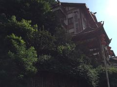 -屋顶顶城市·江景酒店-客房部