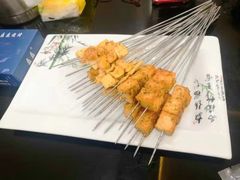 -清真磊磊烧烤老店(饮虎池街34号店)