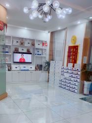 -靓芙泉祛痘.科技美肤连锁