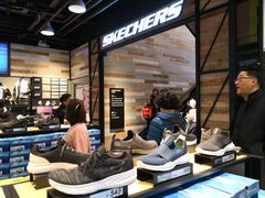 -SKECHERS 斯凯奇(上海国际时尚中心店)