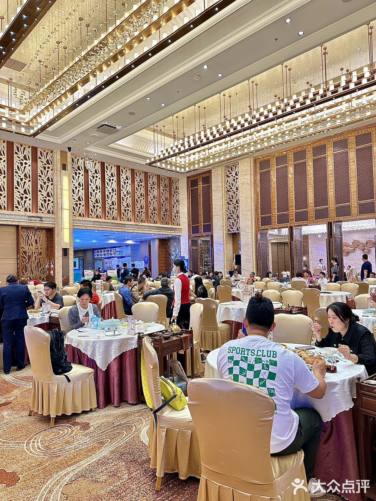 每天午市都坐满老广的店，值得你永远相信‼️