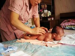 -爱月宝月嫂·育儿嫂(哈尔滨总店)