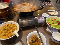 -富正毅三下锅·湘西韵味(天门山索道店)