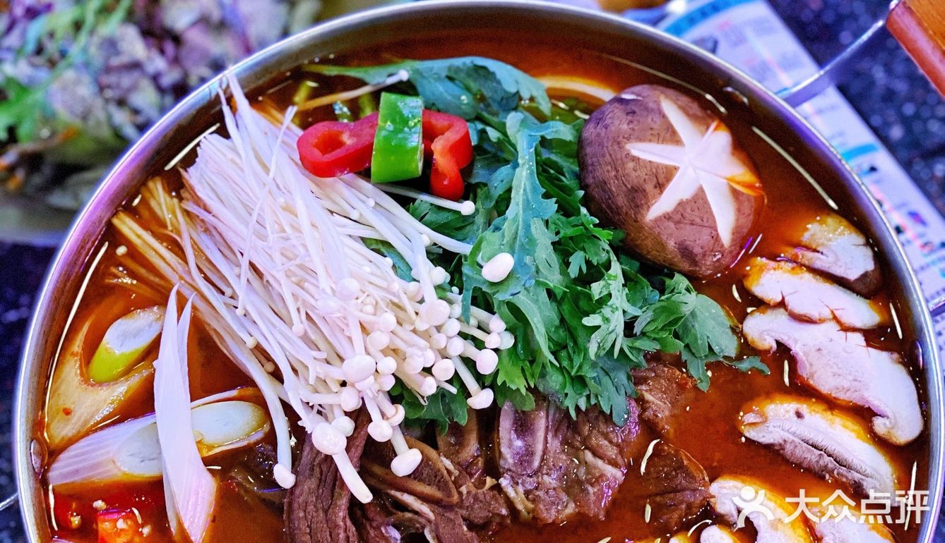 长沙新式韩料75牛仔骨锅真的爆好吃