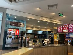 -The Habit Burger Grill 哈比特汉堡(世博店)