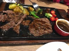 -必胜客(新中纬店)