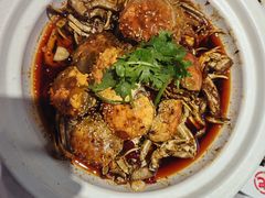 -肥肥虾庄·金牌油焖大虾(首义路店)