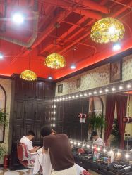 -东方先生国潮男士理发馆