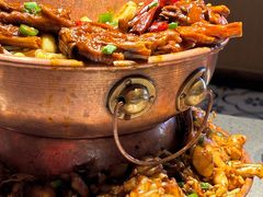 -老佛爷铜炉蛙锅(东门老街店)