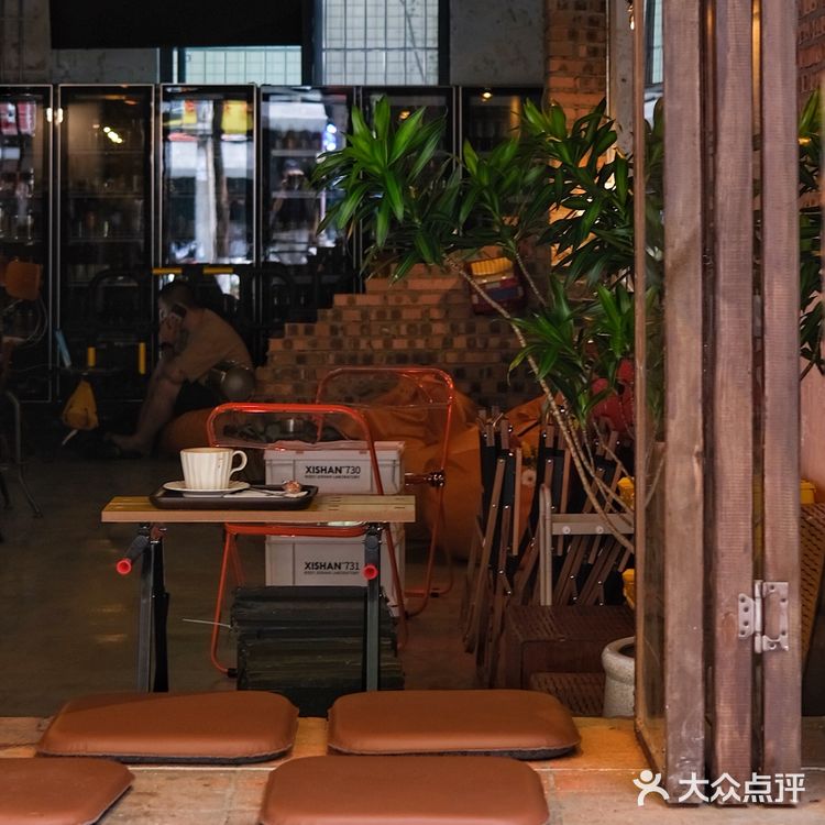 成都新店🧱老小区里的红砖工业风，早C晚A