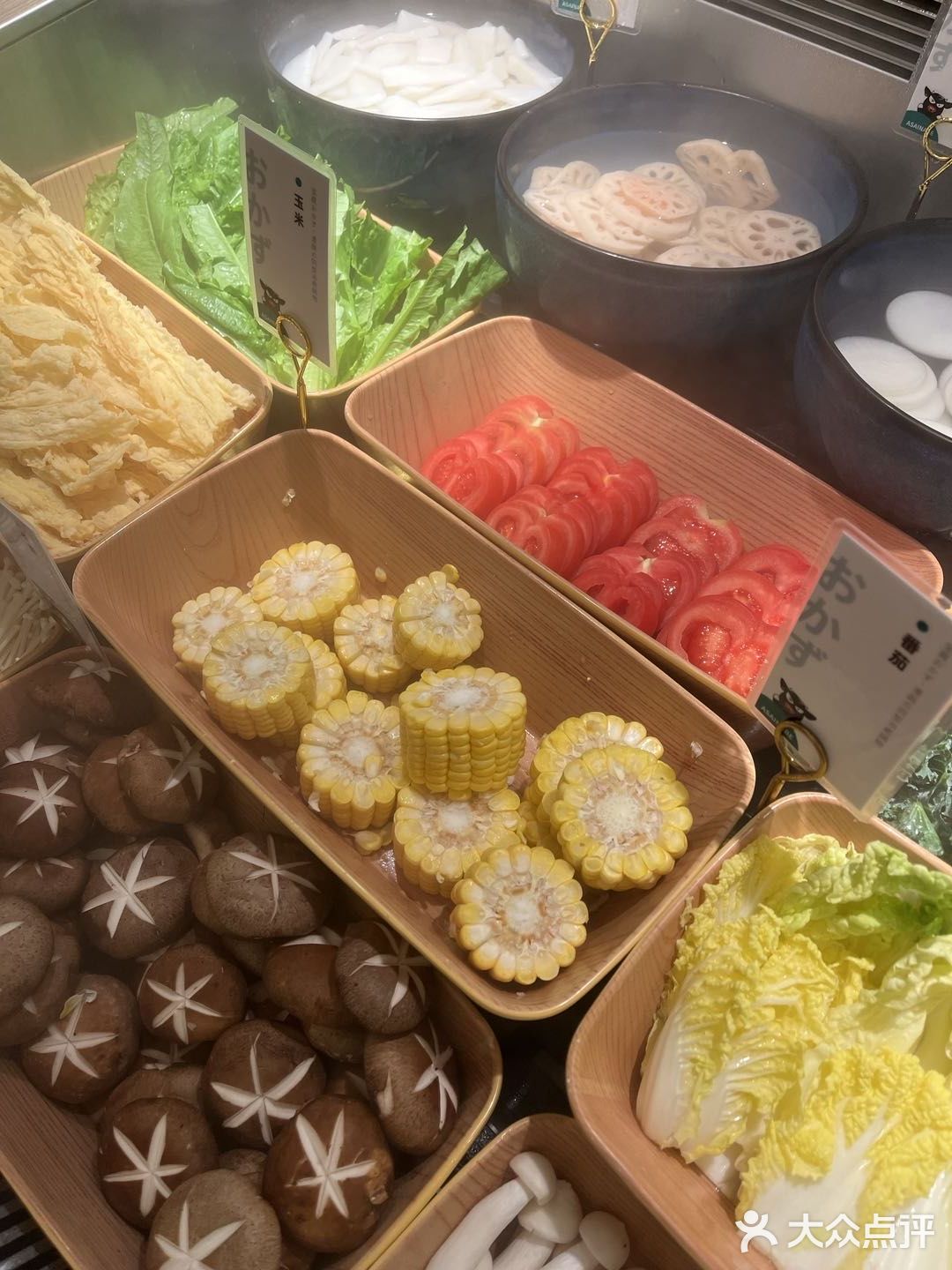 哇哇哇，老板请客  今天部门的人聚餐