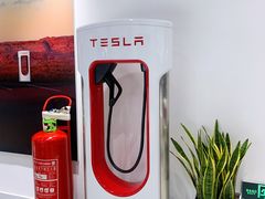 -TESLA 特斯拉(北京颐堤港体验店)