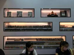 -美斯洛美甲美睫连锁店