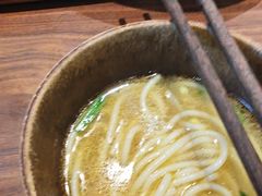 -良米山·云南野生菌过桥米线(上海首店)