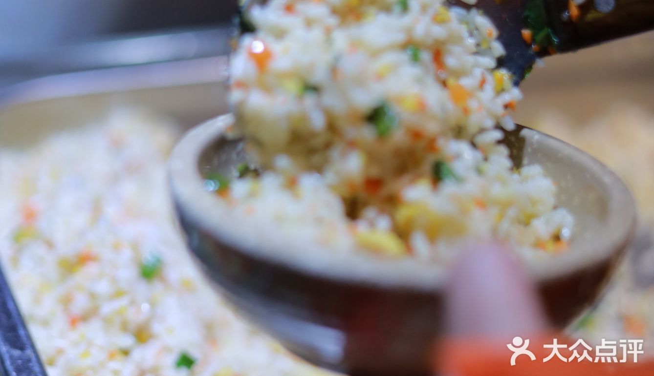 多少次去重庆解放碑，就是为了麻辣重庆老火锅  