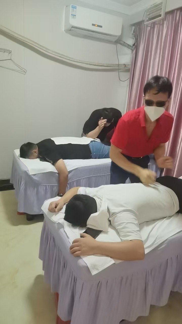 我要给大家分享一家超棒的按摩店 —— 德康堂