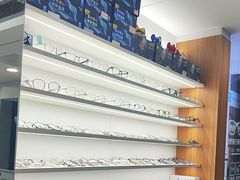-视野联行眼镜·蔡司·依视路(省体育馆店)