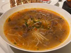 酸汤台山小牛肉-炳胜品味(海印总店)