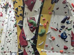 -问山MountQuest攀岩馆