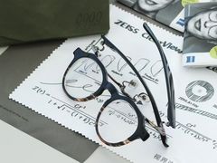 -目艮眼镜SHOWROOM(品牌集合店)