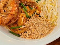 -Chom Cafe and Restaurant