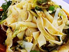 -YI PIN JU 一品居中餐厅 中国超市