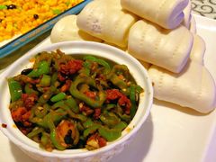 -巴特餐饮6加1音乐餐吧·新疆菜