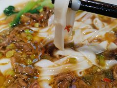 -呷佬·长沙手工米粉(金沙江路店)