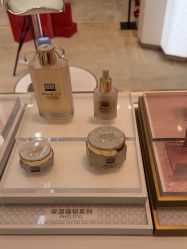 -奥伦纳素Erno Laszlo